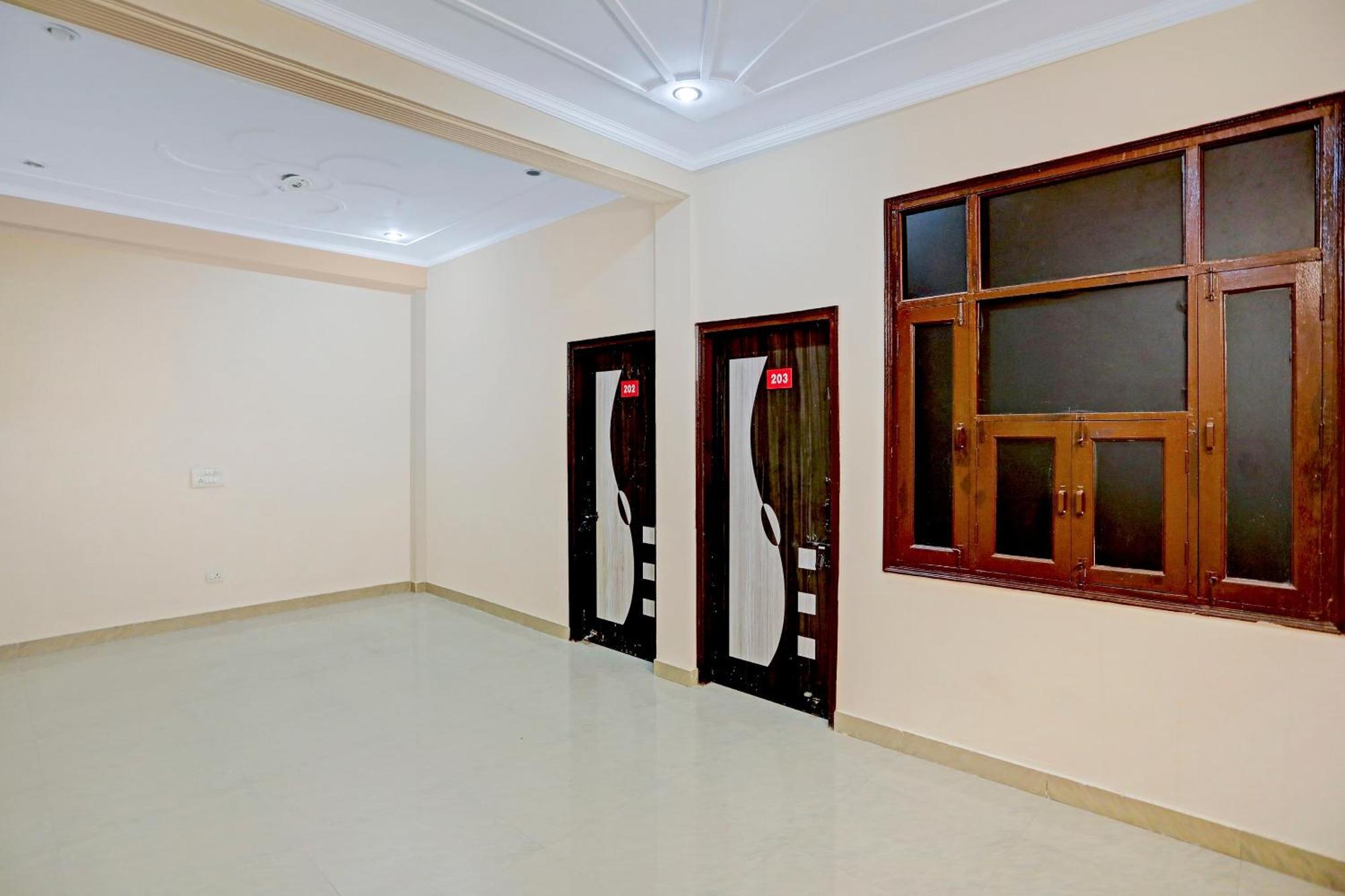 Hotel O Pari Hotel Ghaziabad Eksteriør bilde