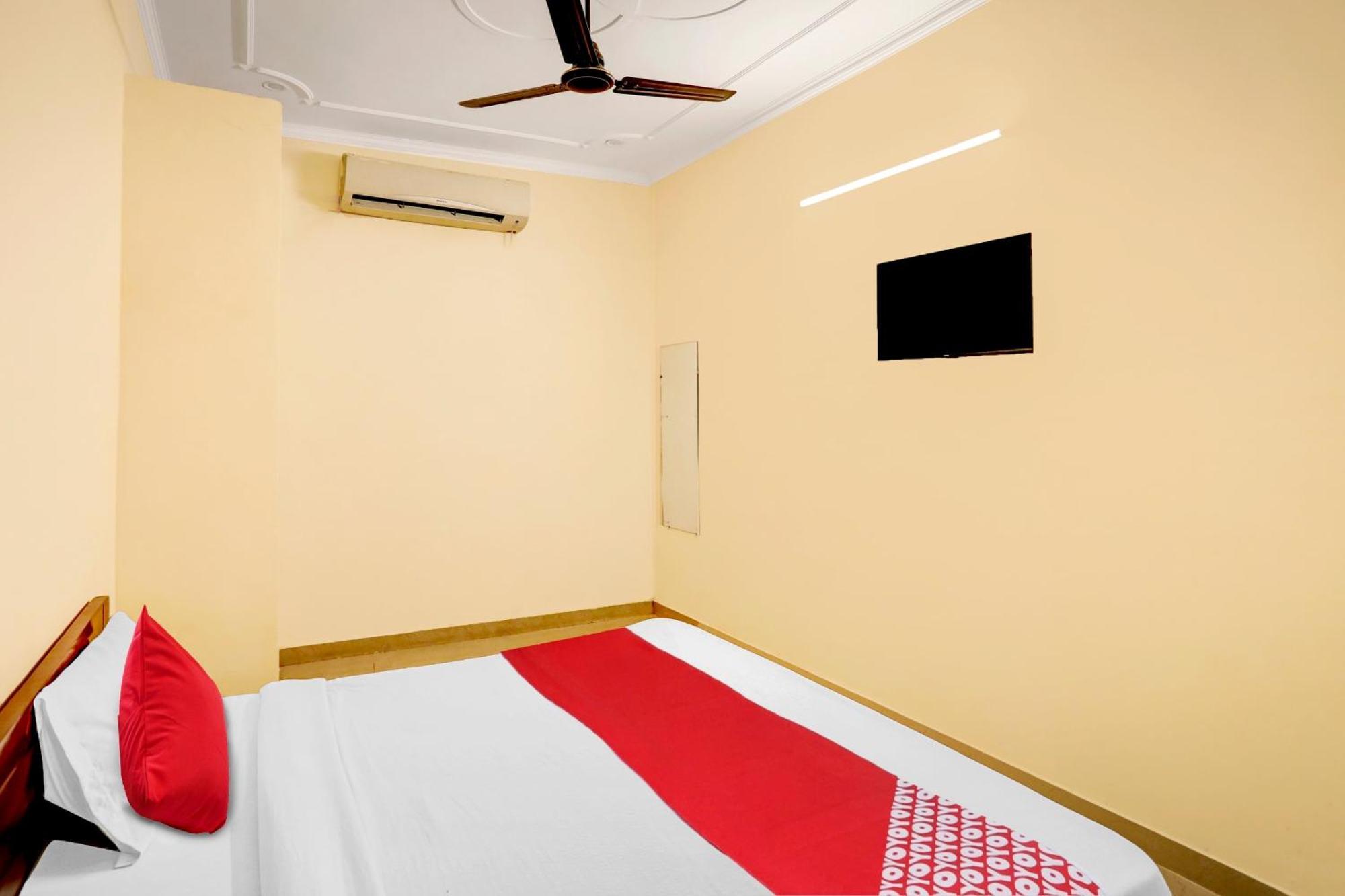 Hotel O Pari Hotel Ghaziabad Eksteriør bilde